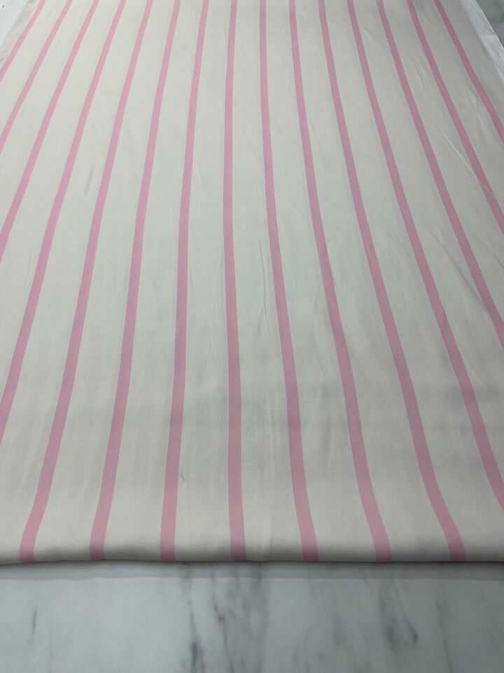 Pembe Çizgili Desen Elbiselik Gömleklik Tivil Saten Kumaş