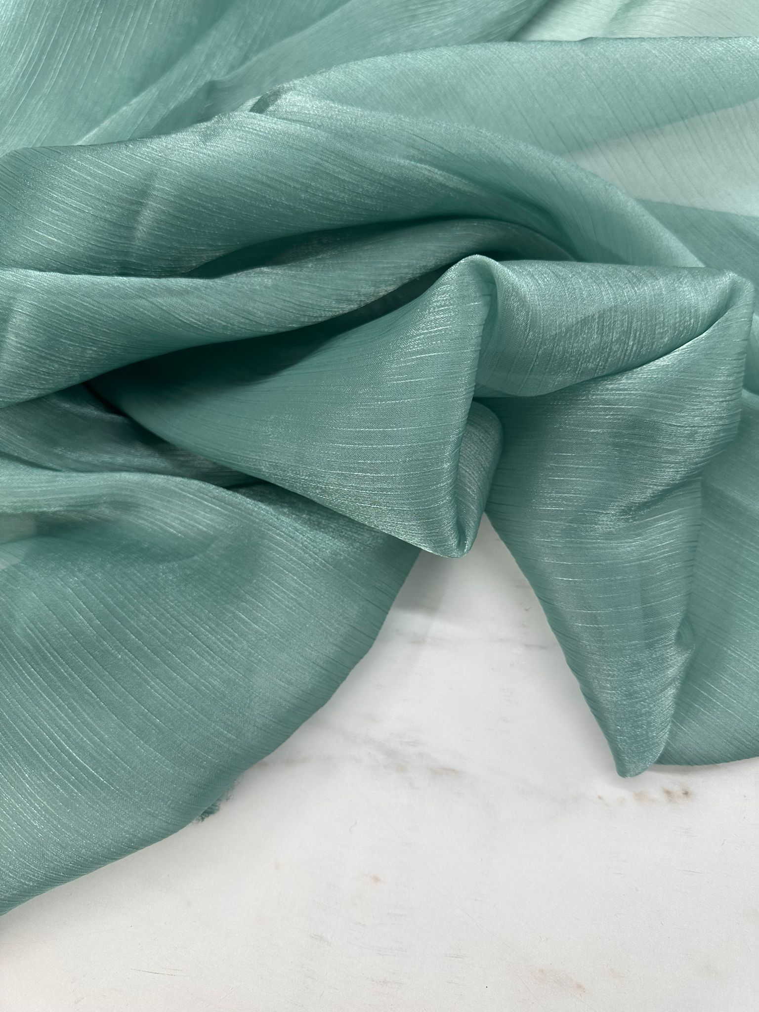 Gardenya Organze Kumaş İç Gösterir