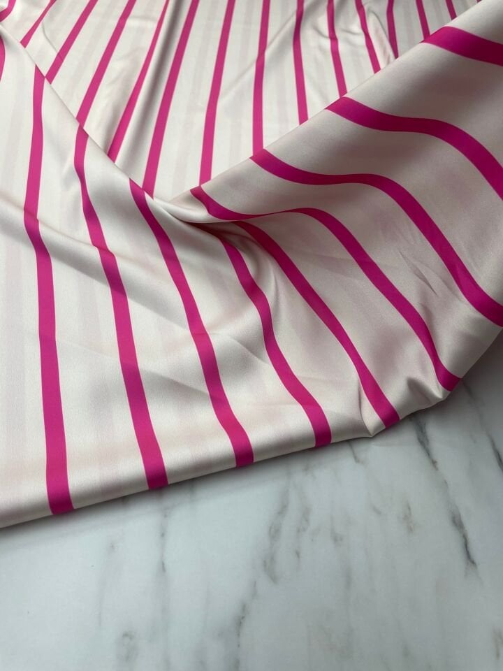 Fuşya Çizgili Desen Elbiselik Gömleklik Tivil Saten Kumaş