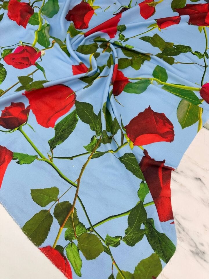 Gül Desen Elbiselik Gömleklik Krep Kumaş