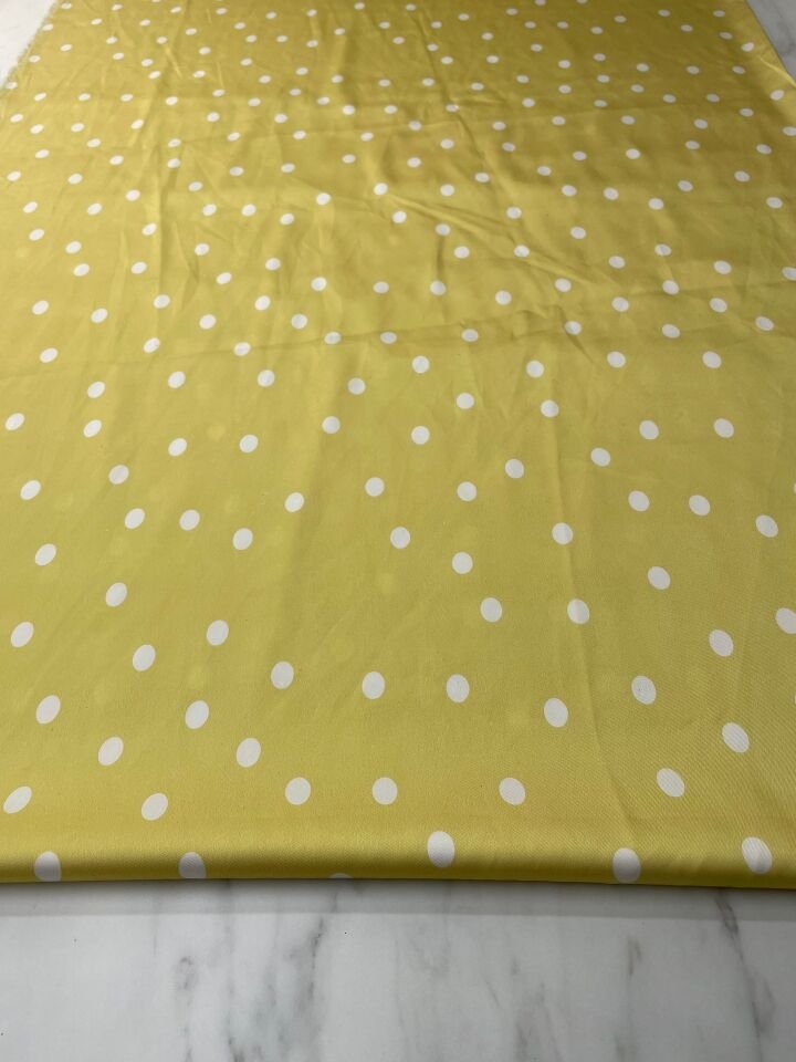 Sarı Noktalı Desen Elbiselik Gömleklik Tivil Saten Kumaş