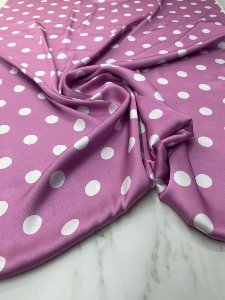 Pembe Noktalı Desen Elbiselik Gömleklik Tivil Saten Kumaş