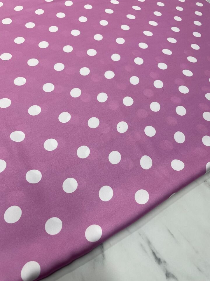 Pembe Noktalı Desen Elbiselik Gömleklik Tivil Saten Kumaş