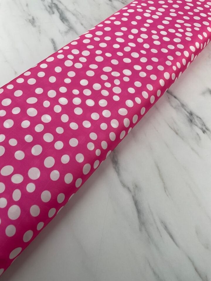 Pembe Puantiye Desen Elbiselik Gömleklik Tivil Saten Kumaş