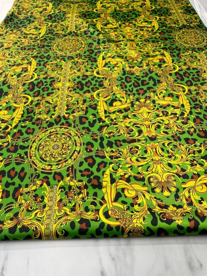 Verona Detaylı Yeşil Leopar Desen Elbiselik Gömleklik Tivil Saten Kumaş