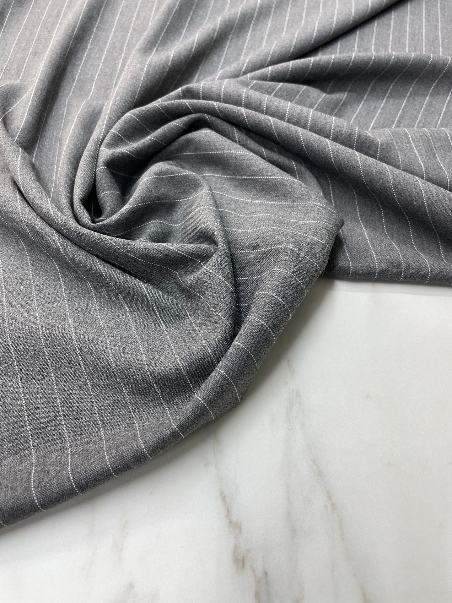 Açık Giri Çizgili Elbiselik Pantolonluk Poliviskon Kumaş