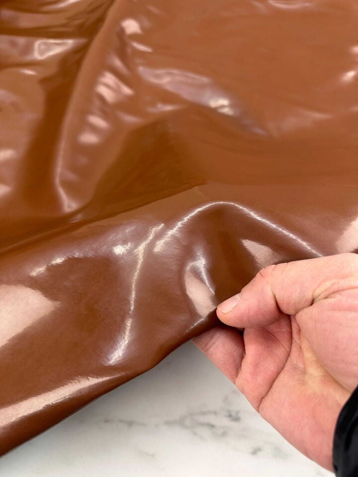 Taba Renk Rugen Parlak Deri Hafif Kalın