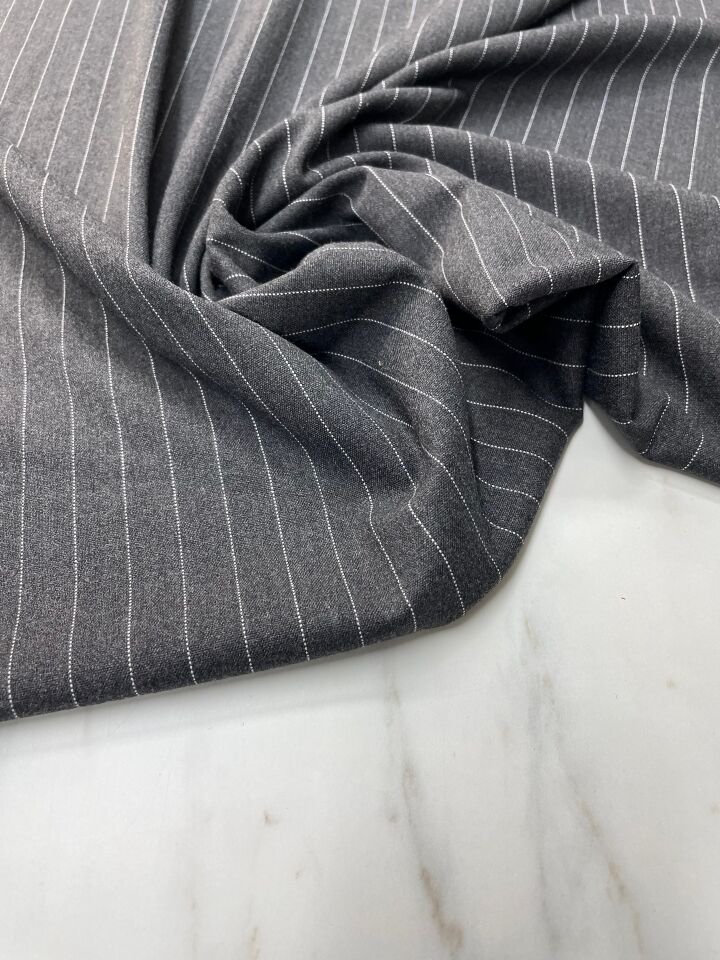 Gri Çizgili Elbiselik Pantolonluk  Poliviskon Kumaş