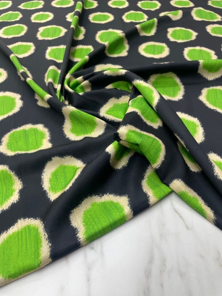 Siyah Yuvarlaklı Desen Elbiselik Gömleklik Tivil Saten Kumaş