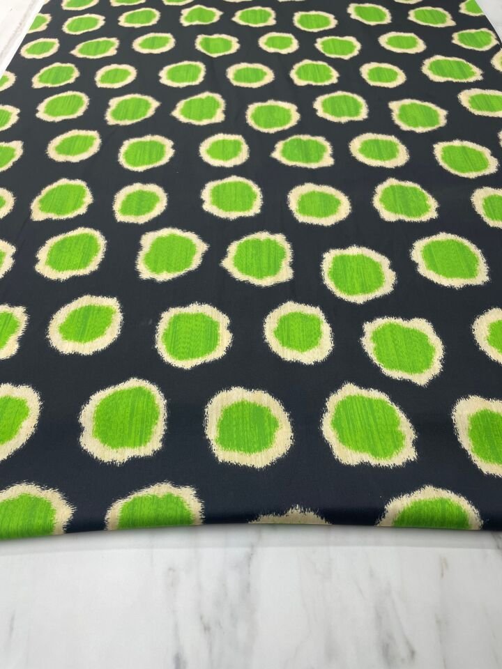 Siyah Yuvarlaklı Desen Elbiselik Gömleklik Tivil Saten Kumaş