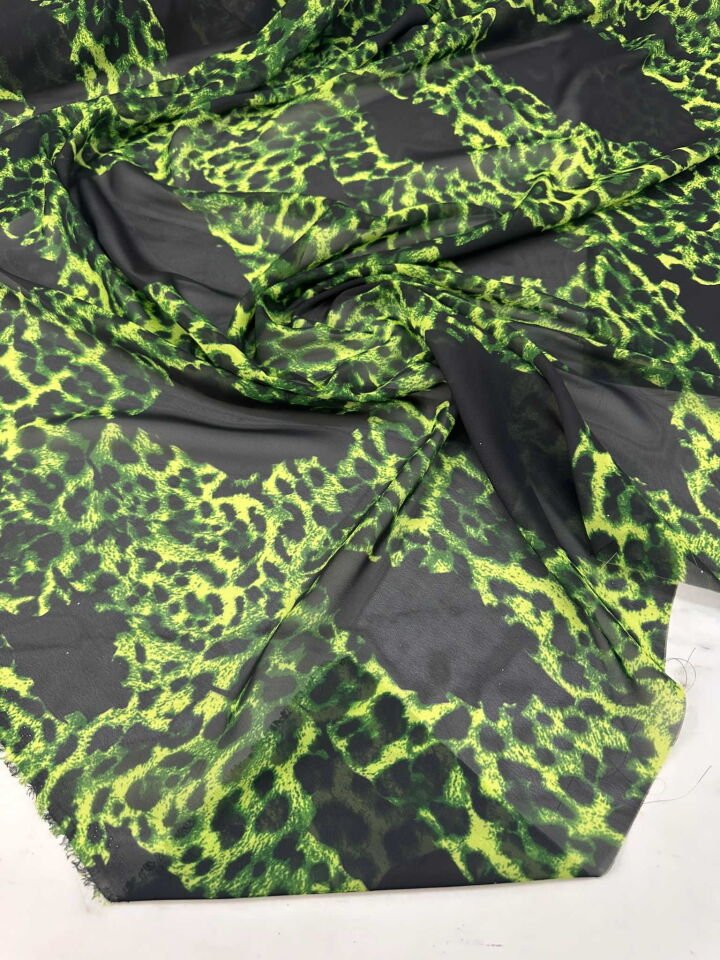 Yeşil Leopar Desen Şifon Yumuşak Dökümlü
