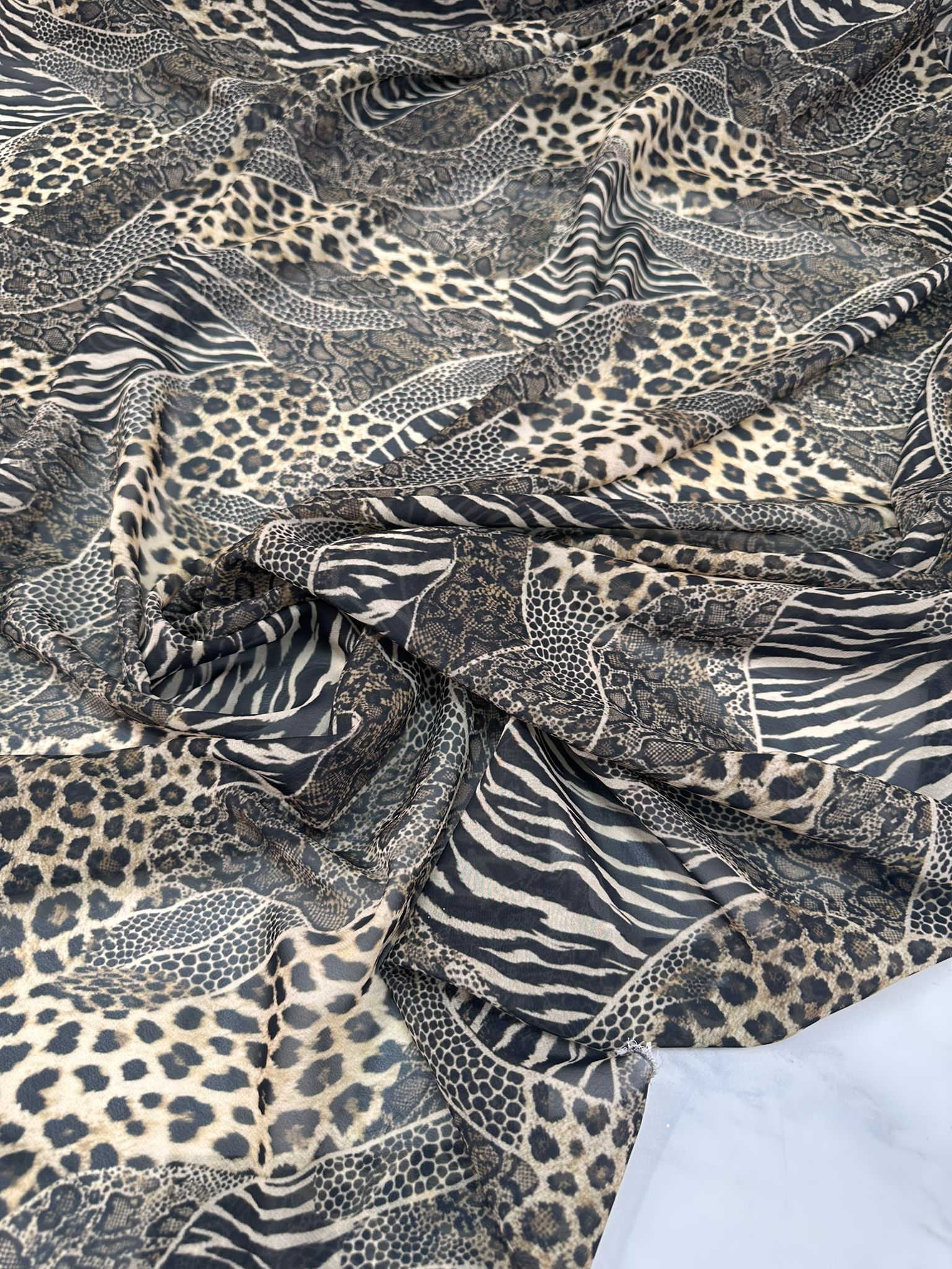 Leopar Zebra Şifon Kumaş Yumuşak Yapıya Sahip