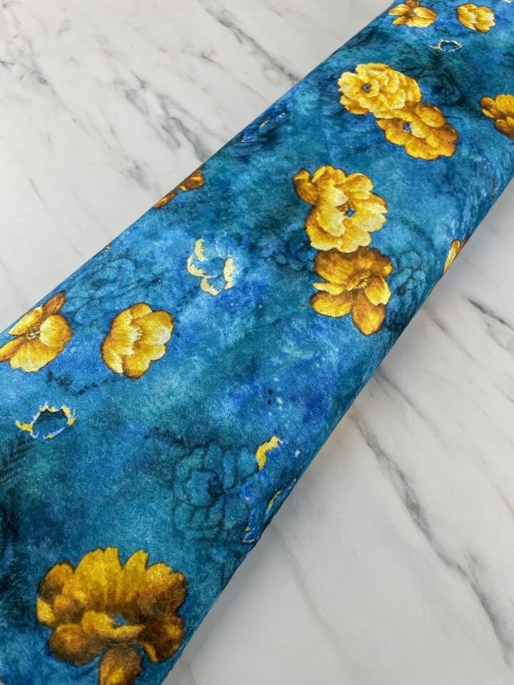Mavi Çiçek Desen Elbiselik Kadife Kumaş