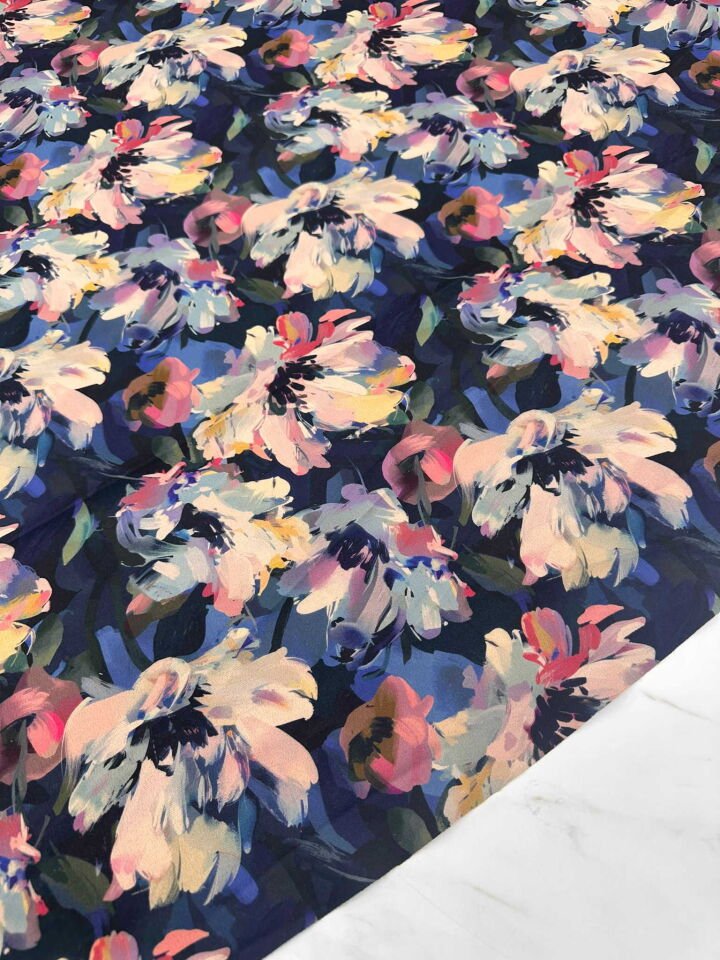 Desenli Windeks Süet Yumuşak Dökümlü Yapıya Sahip