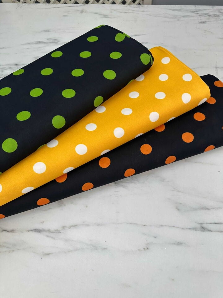 Puantiye Krep Kumaş