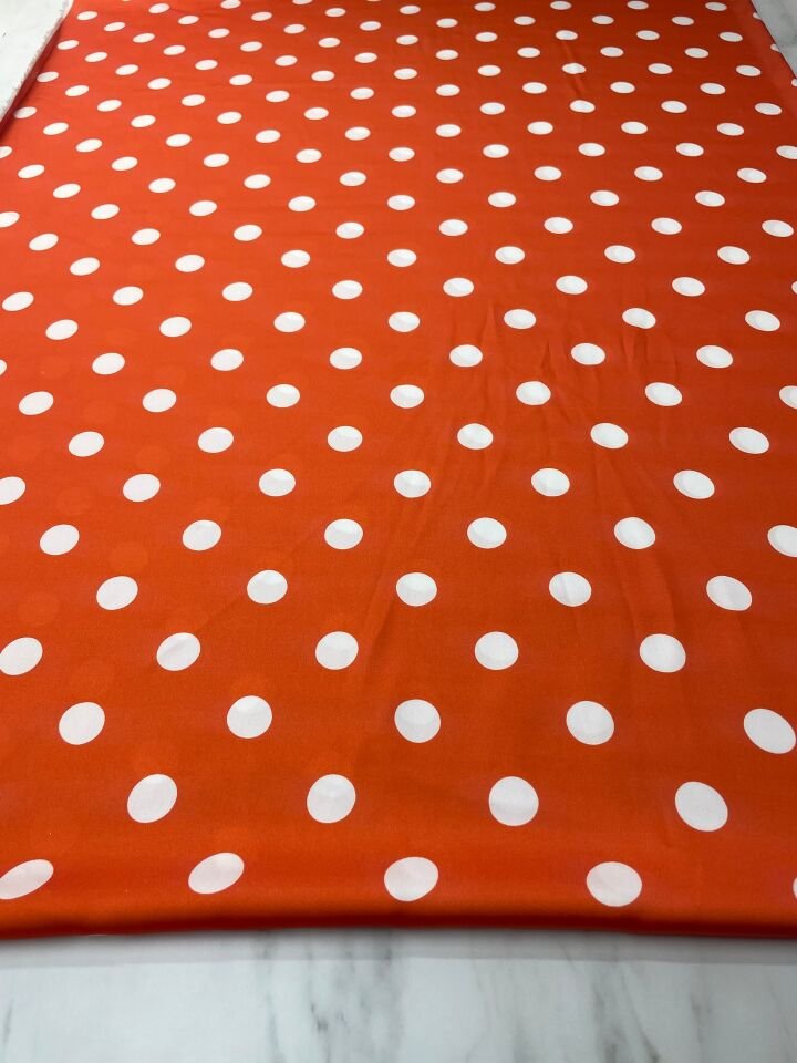 Turuncu Noktalı Desen Elbiselik Gömleklik Tivil Saten Kumaş