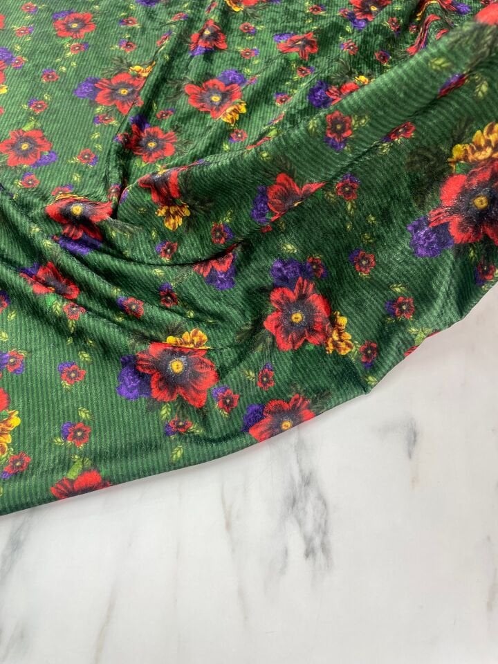 Yeşil Mevera Desen Elbiselik Kadife Kumaş