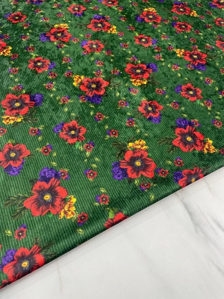 Yeşil Mevera Desen Elbiselik Kadife Kumaş