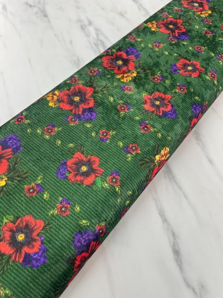 Yeşil Mevera Desen Elbiselik Kadife Kumaş