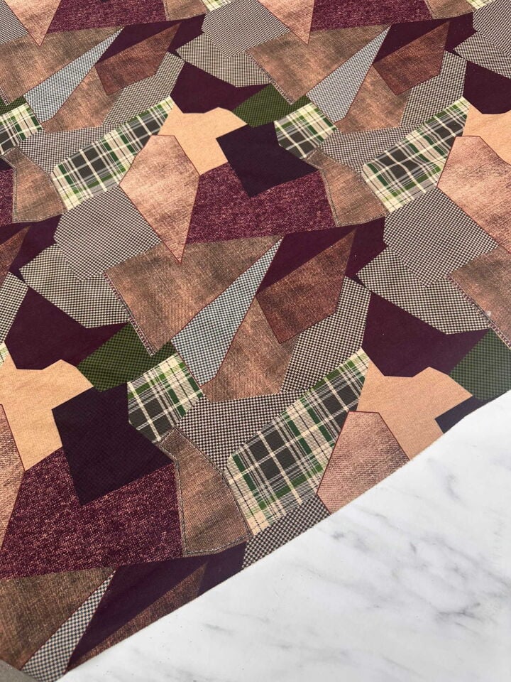 Desenli Windeks Süet Yumuşak Dökümlü Dokuya Sahip