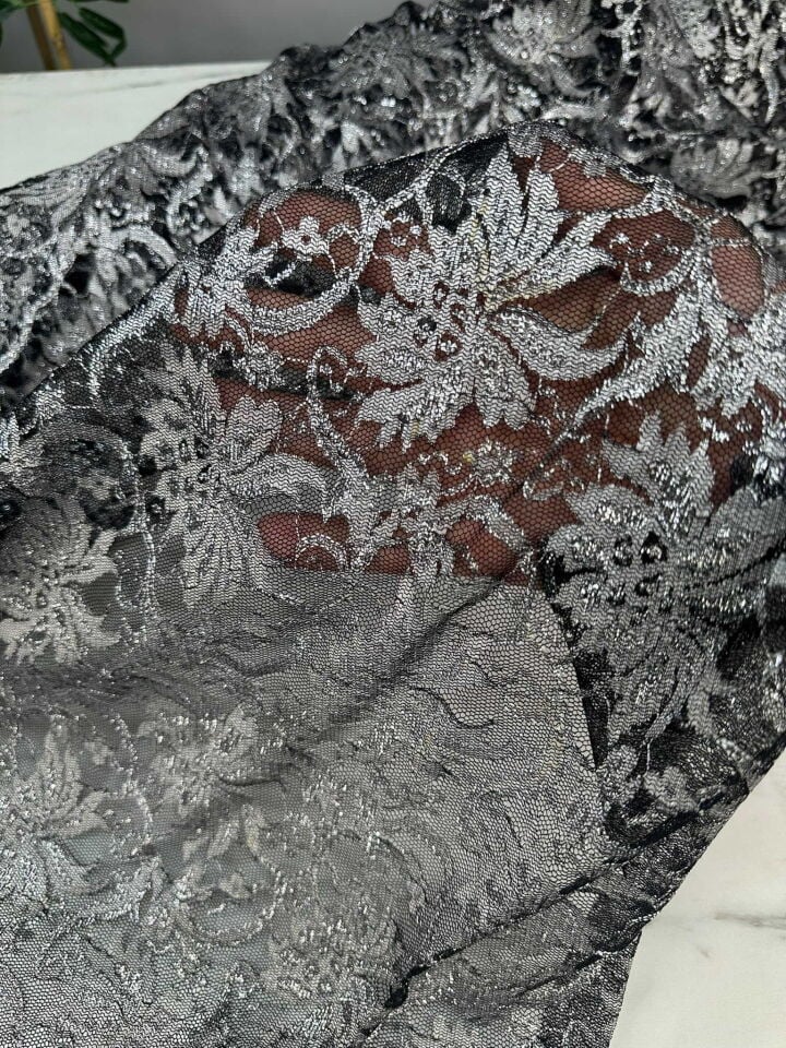 Gümüş Sim İşleme Dantel