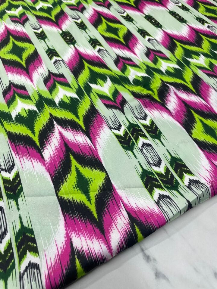 Urla Desen Elbiselik Gömleklik Tivil Saten Kumaş