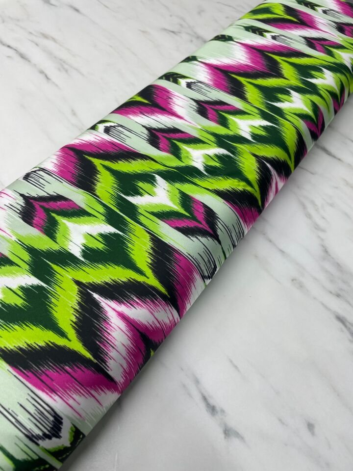 Urla Desen Elbiselik Gömleklik Tivil Saten Kumaş