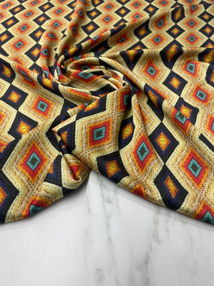 İkat Desen Elbiselik Gömleklik Tivil Saten Kumaş