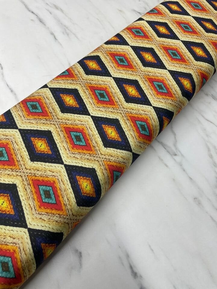 İkat Desen Elbiselik Gömleklik Tivil Saten Kumaş