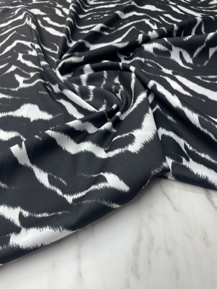 Zebra Desen Elbiselik Gömleklik Tivil Saten Kumaş