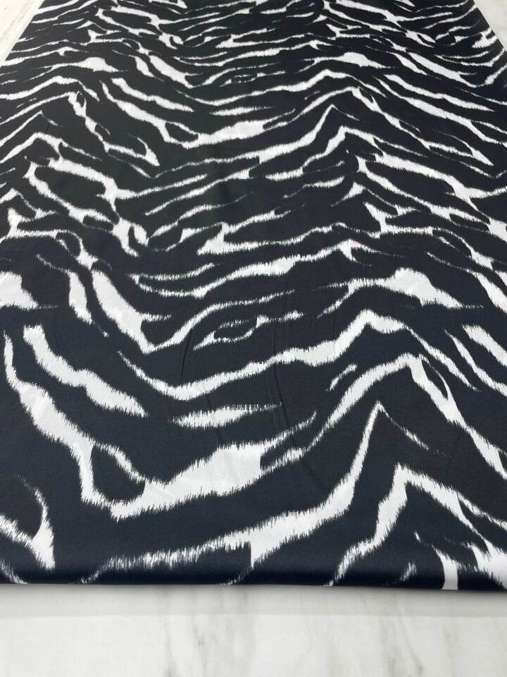 Zebra Desen Elbiselik Gömleklik Tivil Saten Kumaş