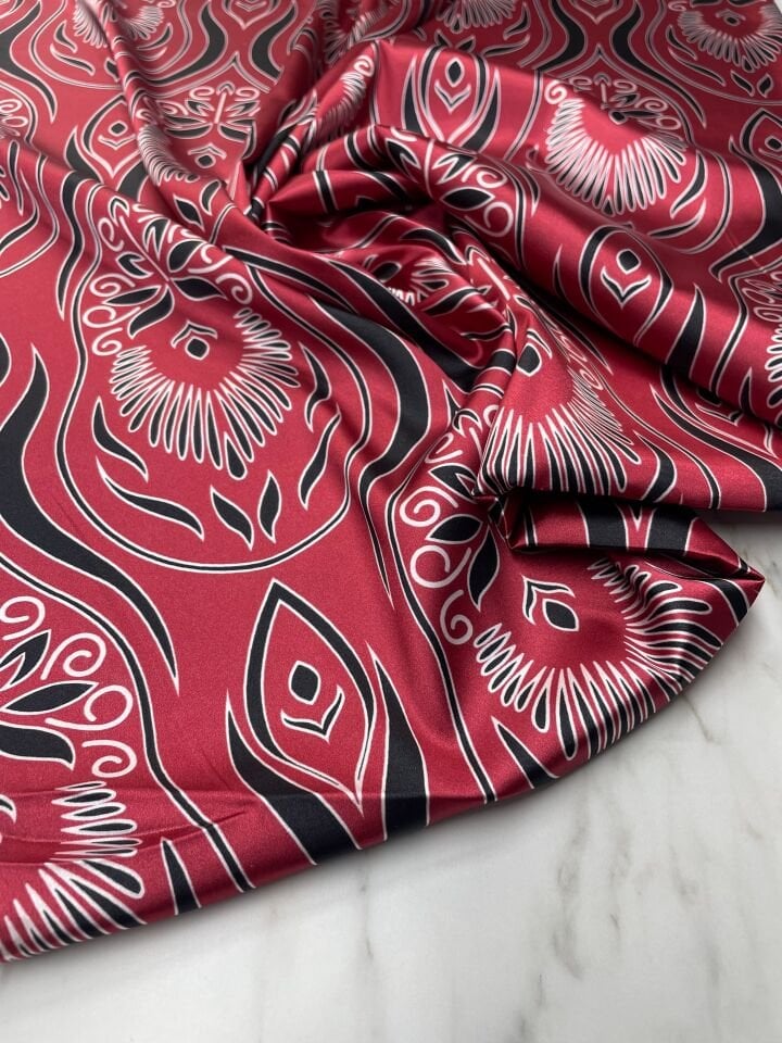 Kırmızı İkat Desen Elbiselik Gömleklik Tivil Saten Kumaş