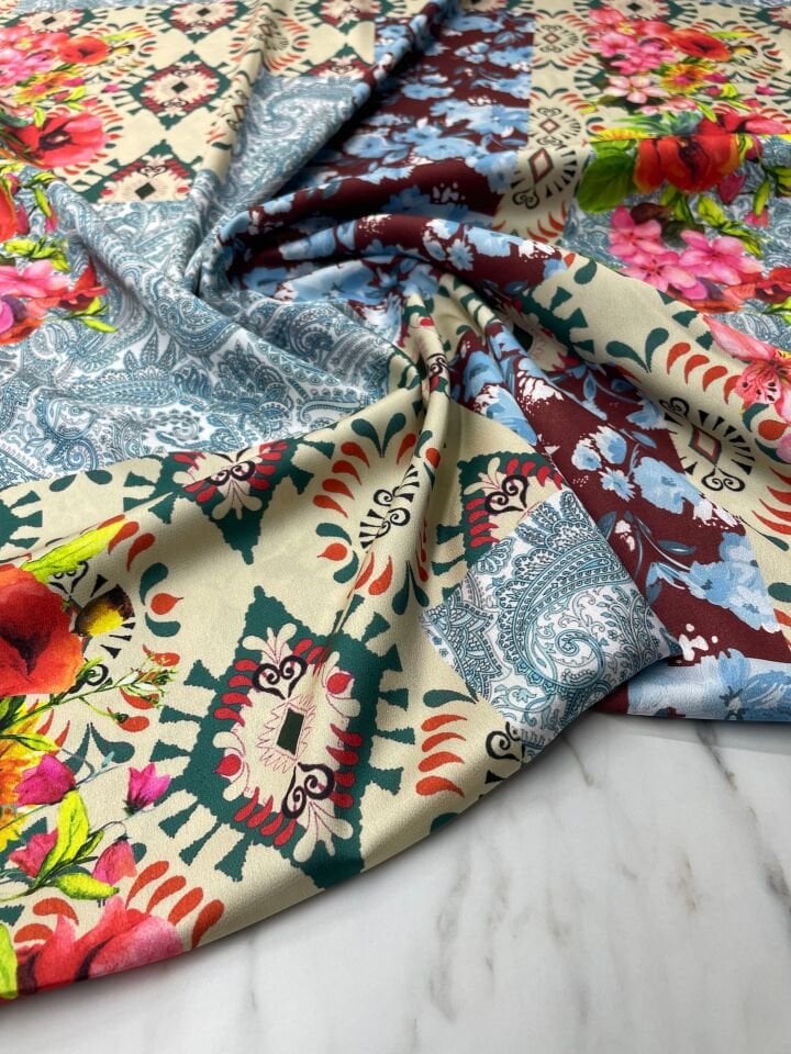 Çiçek Desen Elbiselik Gömleklik Tivil Saten Kumaş