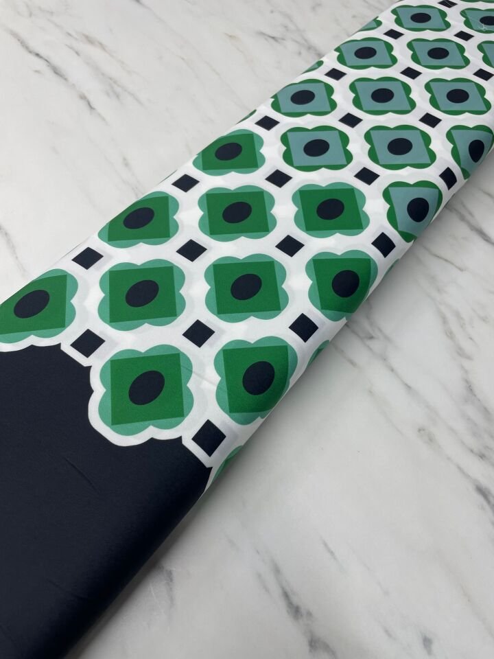 Yeşil Çiçek Desen Elbiselik Gömleklik Tivil Saten Kumaş