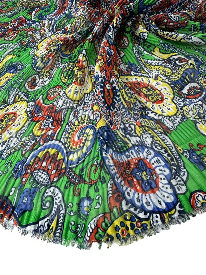 Yeşil Özbek Desen Ebiselik Eteklik Gofre Kumaş