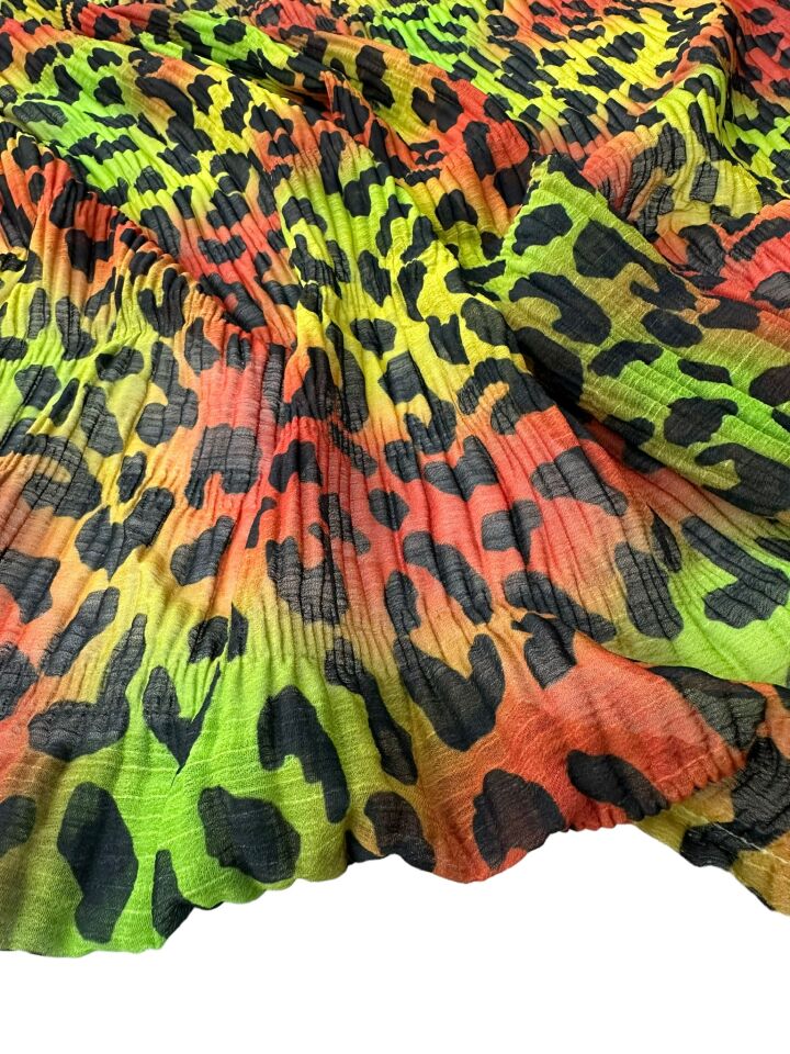 Renkli Leopar Desen Ebiselik Eteklik Gofre Kumaş