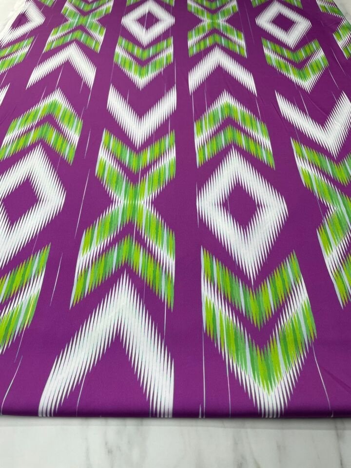 Mor Urla Desen Elbiselik Gömleklik Tivil Saten Kumaş