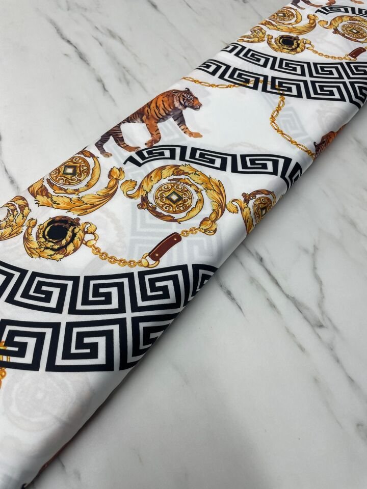 Beyaz Kaplan Desen Elbiselik Gömleklik Tivil Saten Kumaş