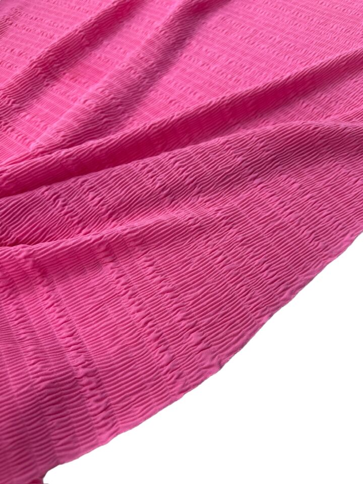 Pembe Ebiselik Eteklik Gofre Kumaş