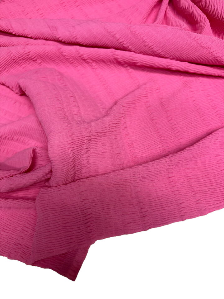 Pembe Ebiselik Eteklik Gofre Kumaş