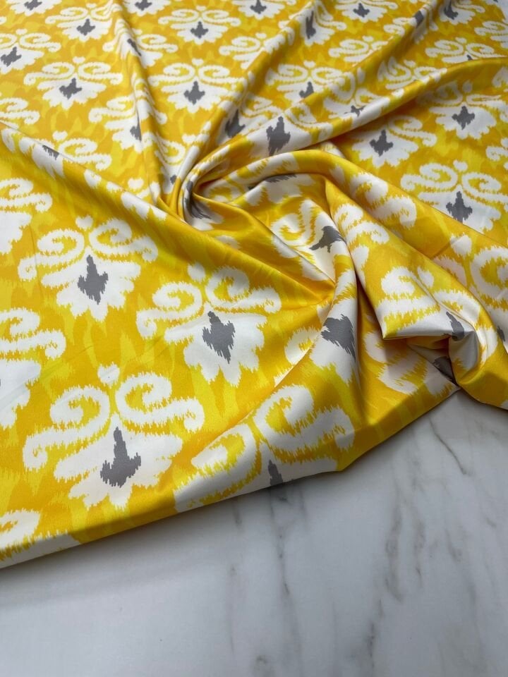 Sarı İkat Desen Elbiselik Gömleklik Tivil Saten Kumaş
