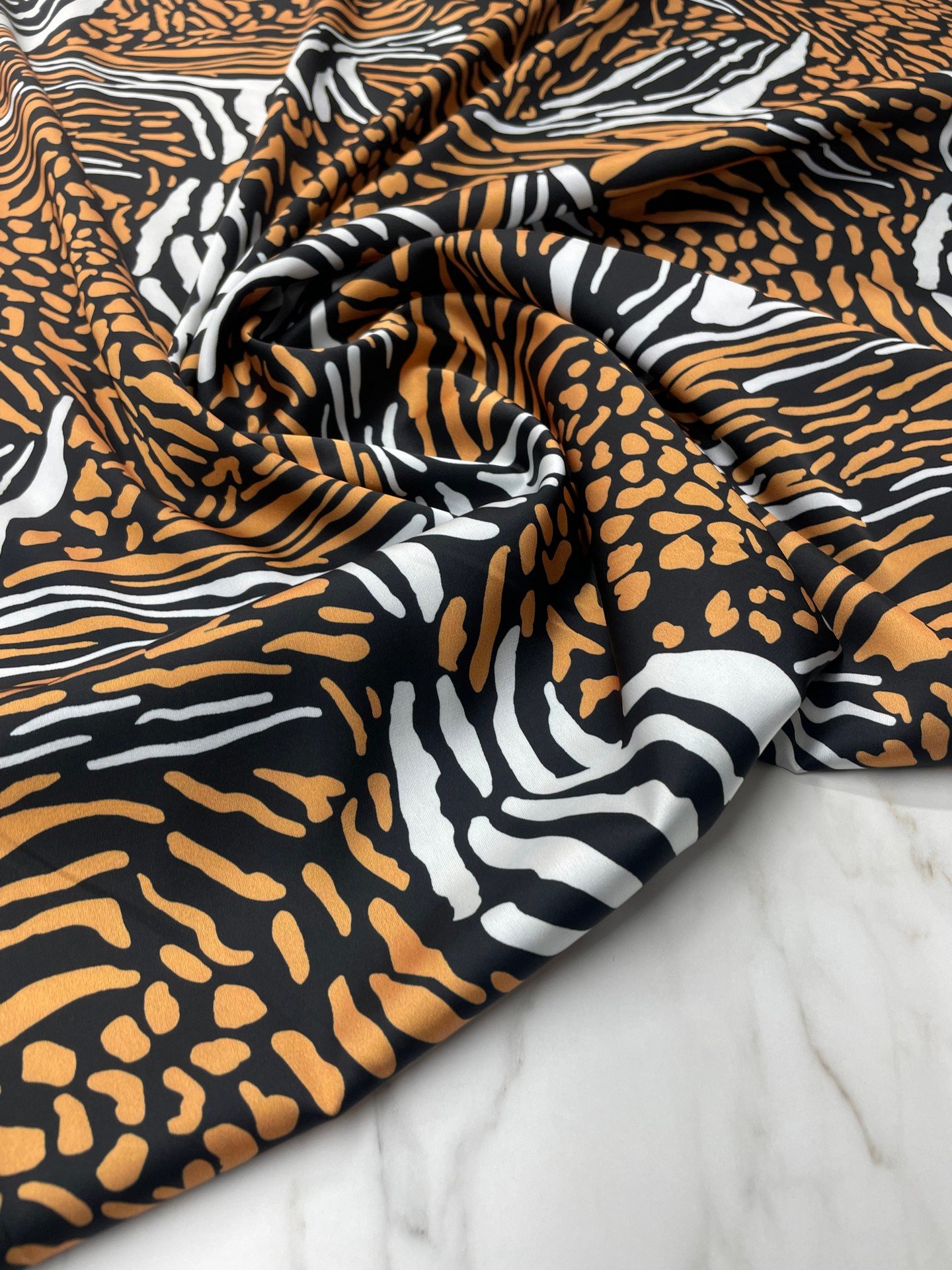 Çizgili Leopar Desen Elbiselik Gömleklik Tivil Saten Kumaş