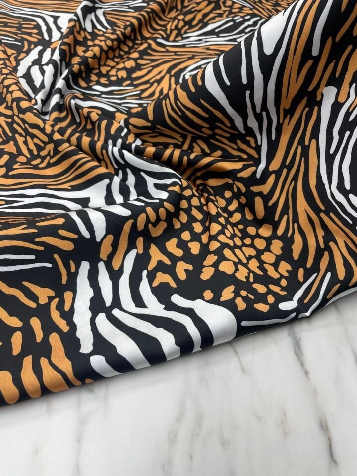 Çizgili Leopar Desen Elbiselik Gömleklik Tivil Saten Kumaş