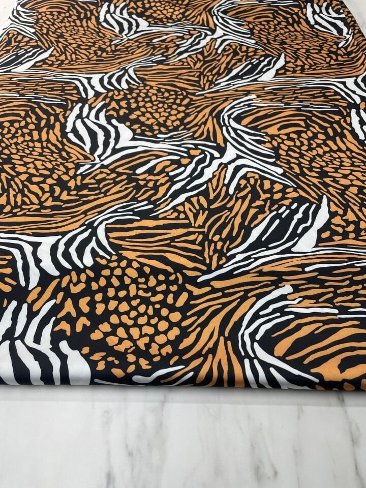 Çizgili Leopar Desen Elbiselik Gömleklik Tivil Saten Kumaş