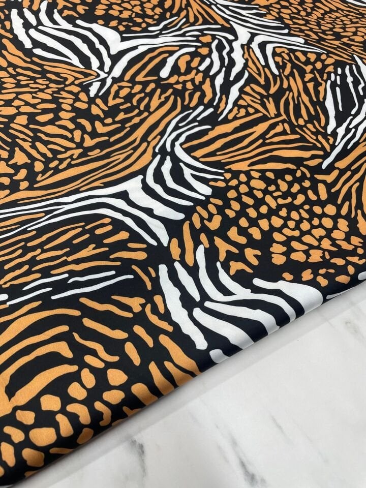 Çizgili Leopar Desen Elbiselik Gömleklik Tivil Saten Kumaş