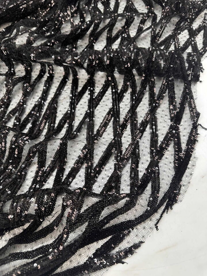 Desenli Siyah Payet Göz Alıcı Desen