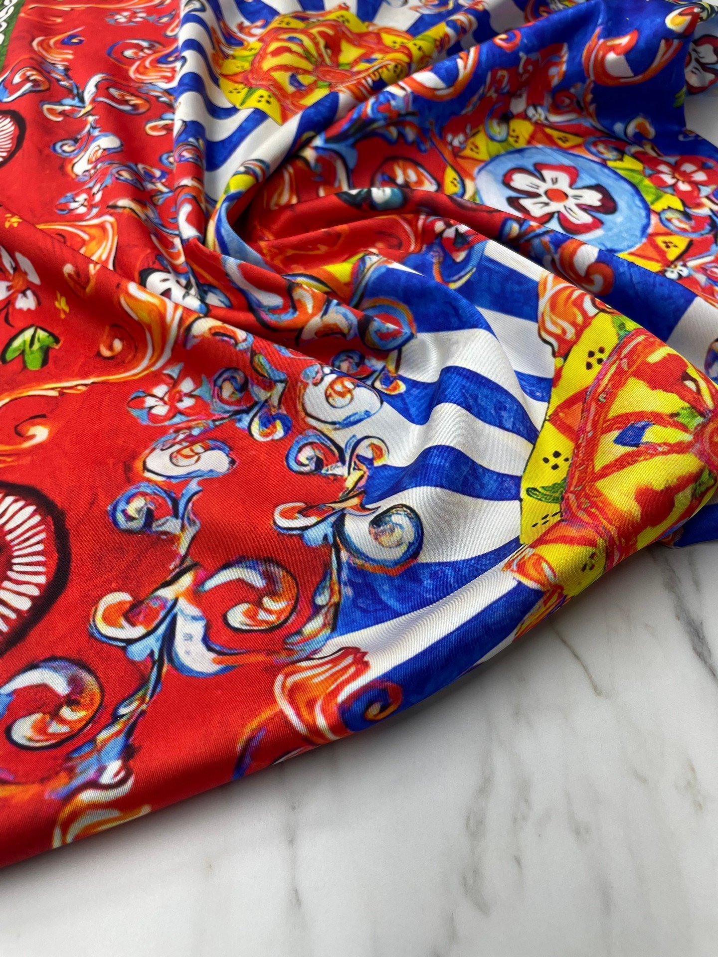 Osmanlı Desen Elbiselik Gömleklik Tivil Saten Kumaş