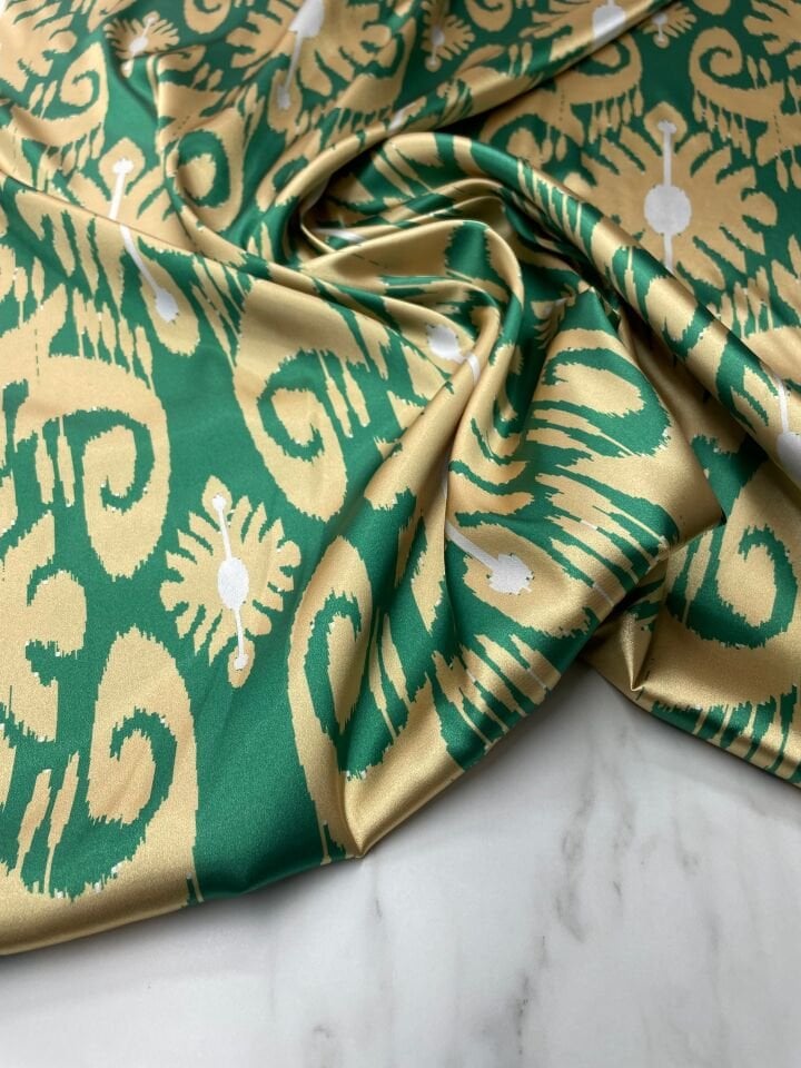 Yeşil İkat Desen Elbiselik Gömleklik Tivil Saten Kumaş