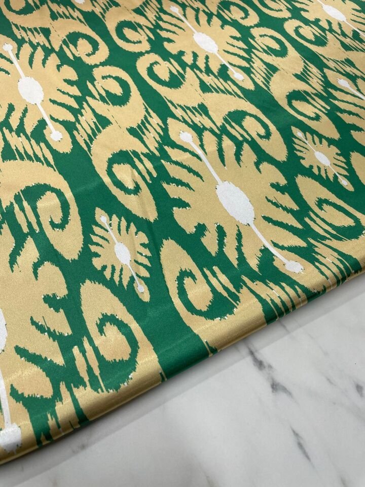 Yeşil İkat Desen Elbiselik Gömleklik Tivil Saten Kumaş