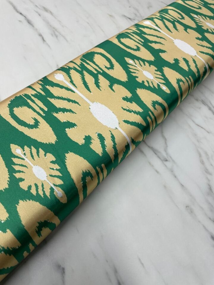 Yeşil İkat Desen Elbiselik Gömleklik Tivil Saten Kumaş